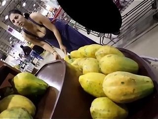 Venezolana tetona de compras