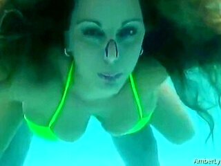 Amber Lynn Bach Underwater bang-out